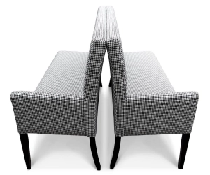 Ławki restauracyjne z jednym podłokietnikiem