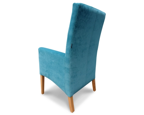 Fotel gruby, skośny o całkowitej wysokości 108cm