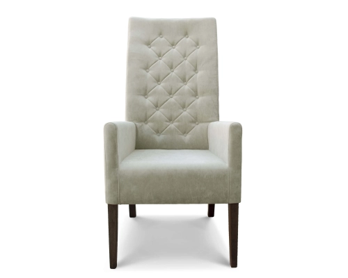 Wysoki fotel gruby o całkowitej wysokości 130cm