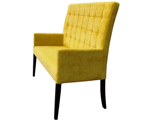 Ławka z oparciem pikowanym w kwadraty + guziki z podłokietnikami. Wys. oparcia 108cm od podłogi