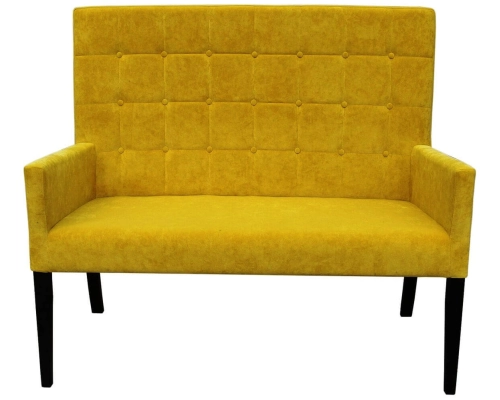 Ławka z oparciem pikowanym w kwadraty + guziki z podłokietnikami. Wys. oparcia 108cm od podłogi