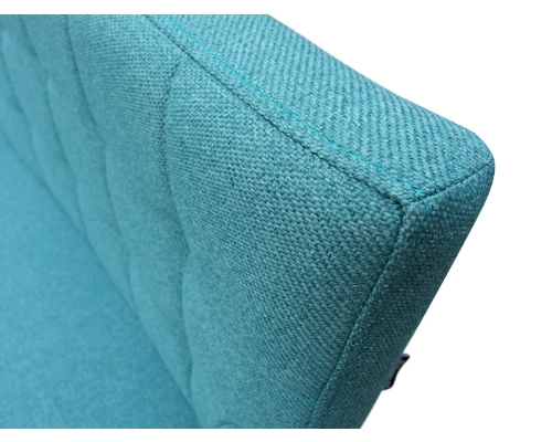 Ławka z podłokietnikami z oparciem pikowanym w kwadraty z guzikami