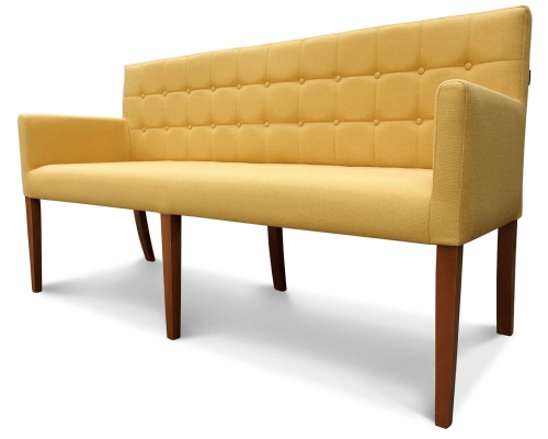 Ławka z podłokietnikami z oparciem pikowanym w kwadraty z guzikami