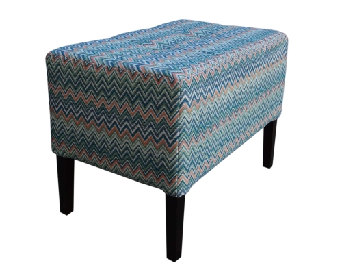 Pufa gruba pikowana w kwadraty z guzikami z tkaniny