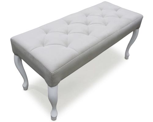 Beżowa pufa Ludwik z siedziskiem pikowanym w karo