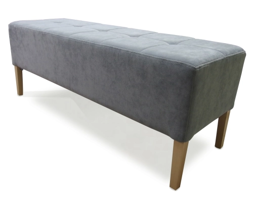 Pufa gruba pikowana w kwadraty z guzikami z tkaniny