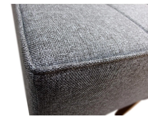 Pufa gruba pikowana guzikami z lamówką