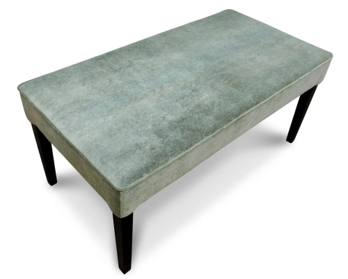 Pufa wąska z siedziskiem gładkim, niepikowanym z lamówką na obrzeżach