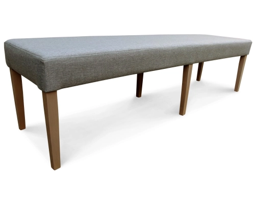 Pufa wąska z siedziskiem gładkim niepikowanym.